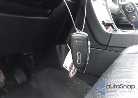 2016 Lincoln Navigator L Select z USA, uszkodzony, nr VIN 5LMJJ3JT0GEL10487